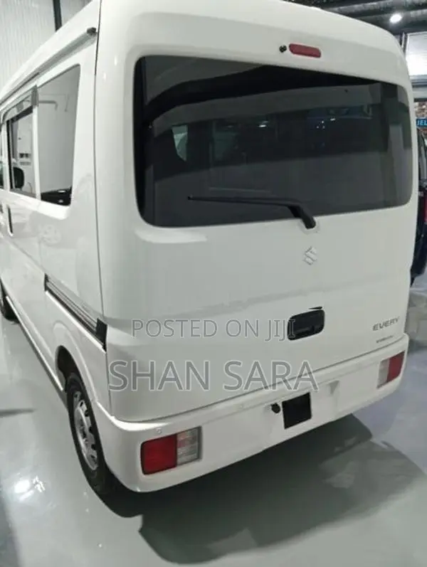 Suzuki Every 2025