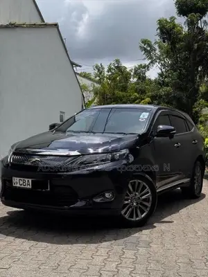Toyota Harrier 2017