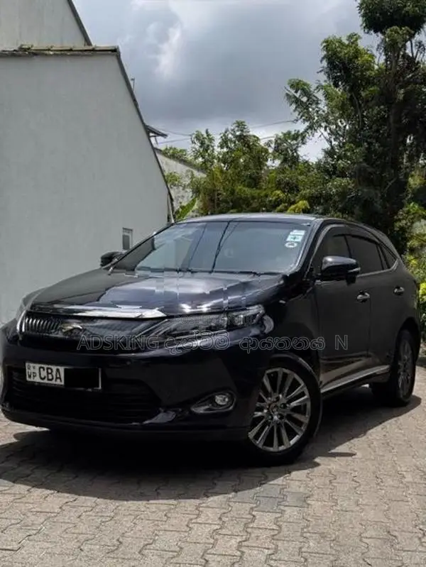 Toyota Harrier 2017