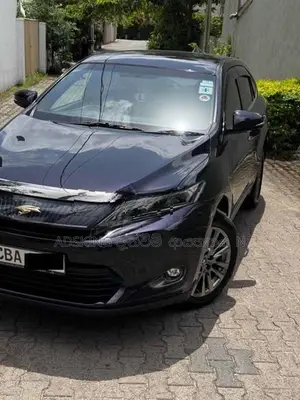 Toyota Harrier 2017