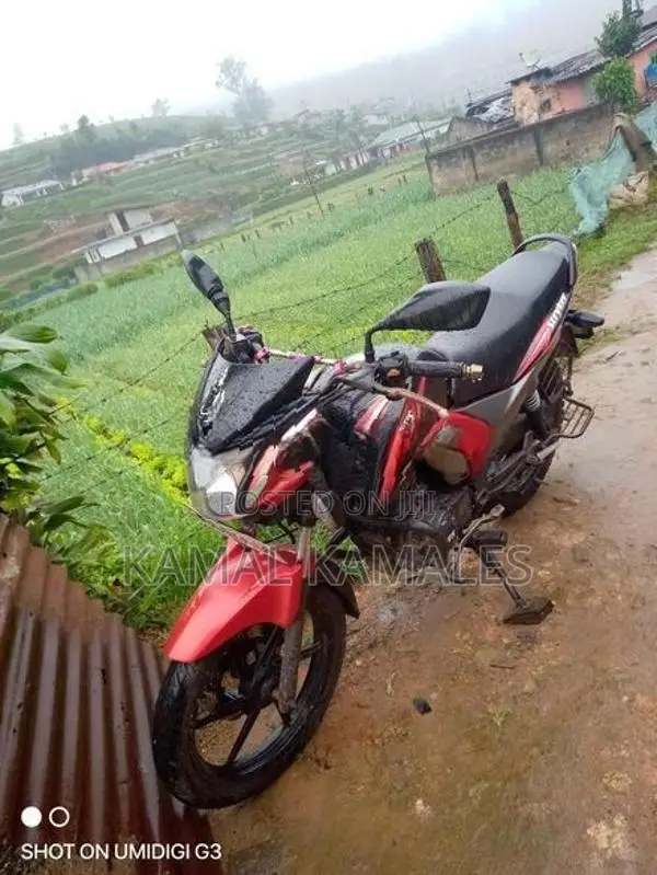 TVS Stryker 2017