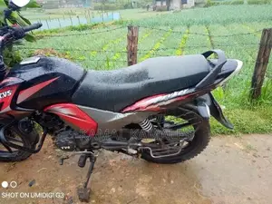 TVS Stryker 2017