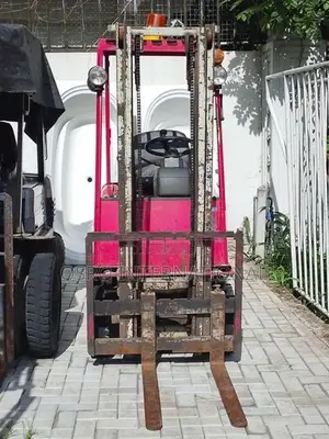 TOYOTA 900KG Forklift