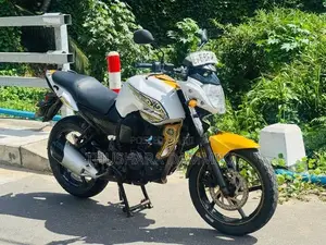 Yamaha FZ S 2014