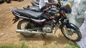 Bajaj CT100 2016