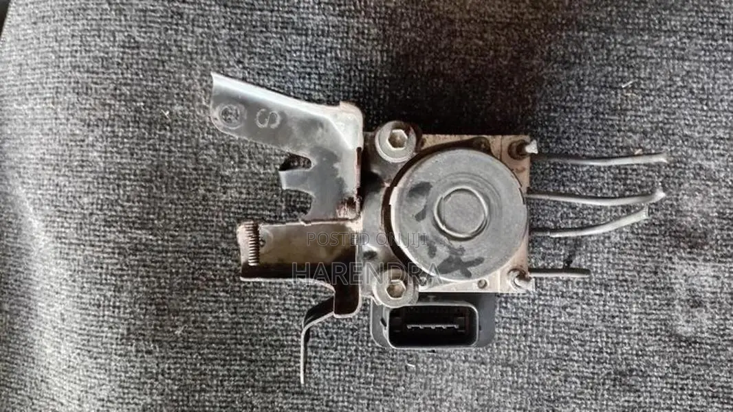 Toyota Axio 141 ABS unit