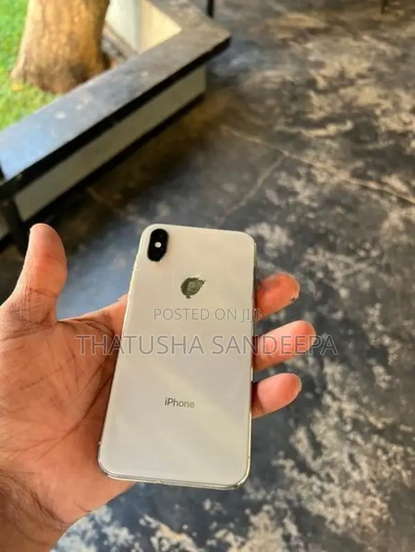 Apple iPhone X (Used)