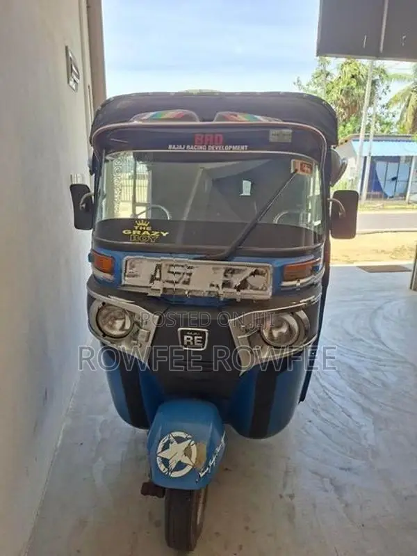 Bajaj RE 2015