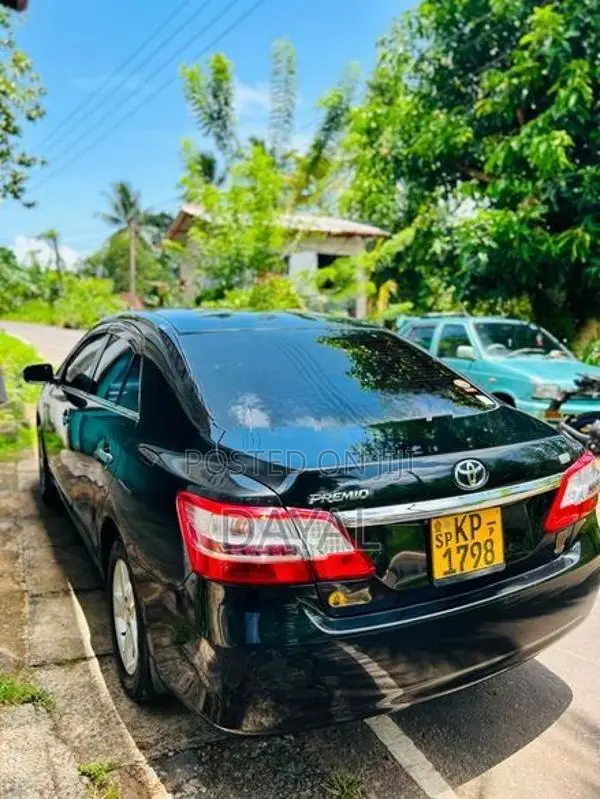 Toyota Premio 2010