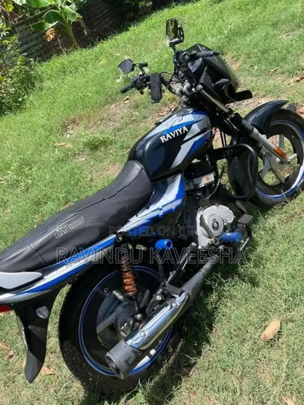 Bajaj CT100 2025
