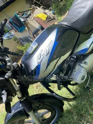 Bajaj CT100 2025