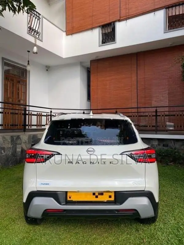 Nissan Magnite CVT Turbo 2025