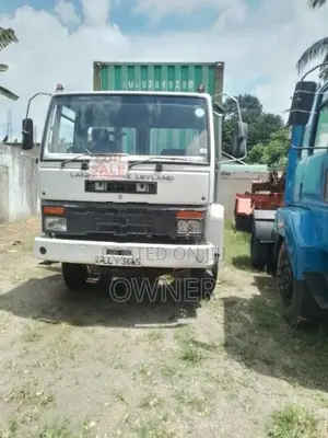 Ashok Leyland Cargo 1618 22 Feet 2014