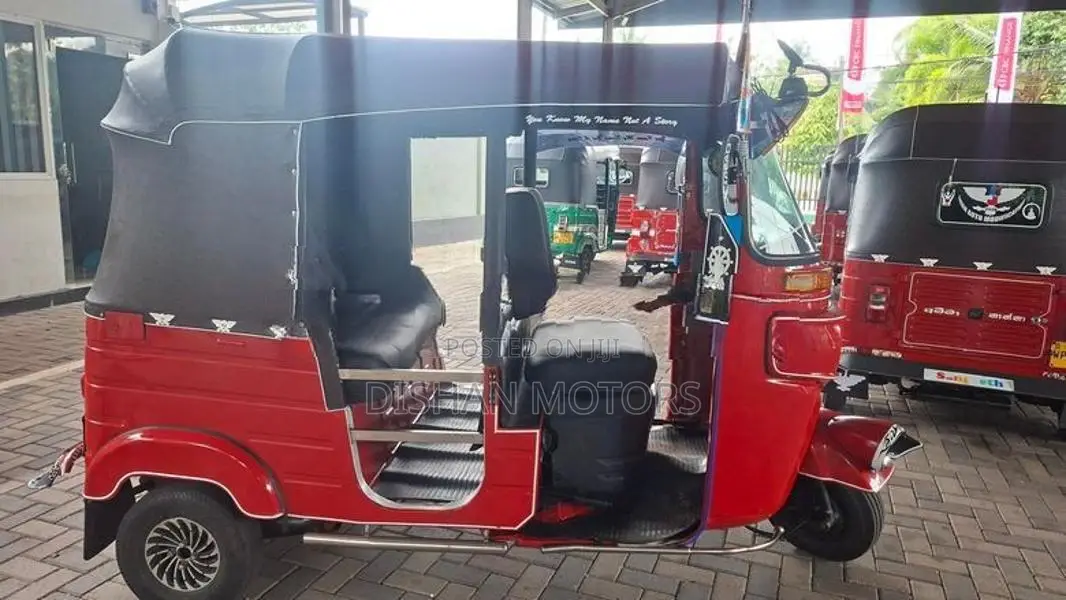 Bajaj RE 4Stroke 2015