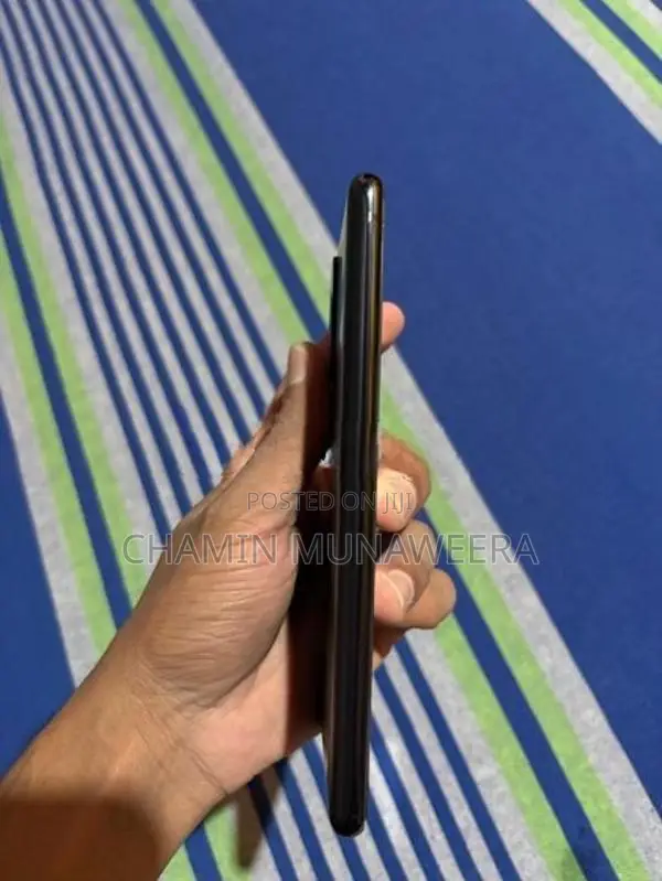 Samsung Galaxy S20FE 5G (Used)