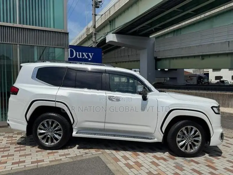 Toyota Land Cruiser LC 300 ZX 3.5L 2026
