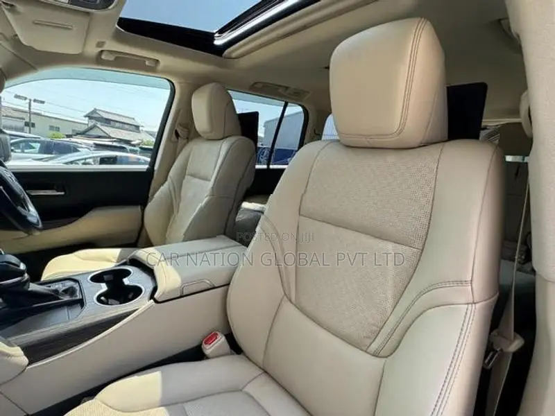 Toyota Land Cruiser LC 300 ZX 3.5L 2026