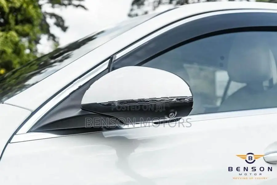 Mercedes Benz C180 LUXURY LINE 2024