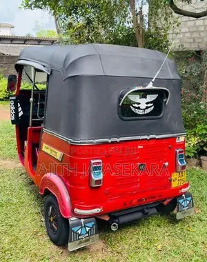 Bajaj RE 2014