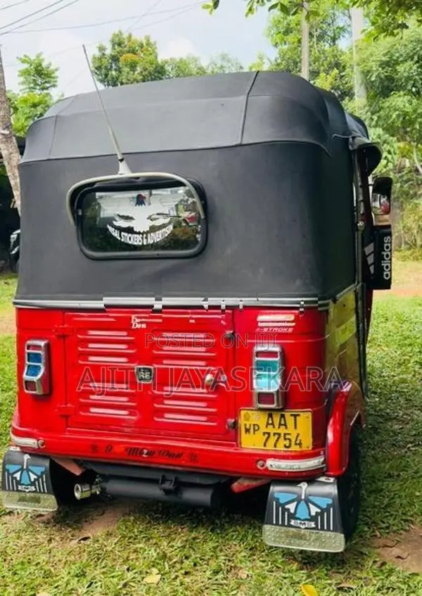 Bajaj RE 2014
