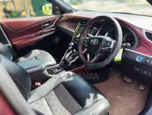 Toyota Harrier 2014