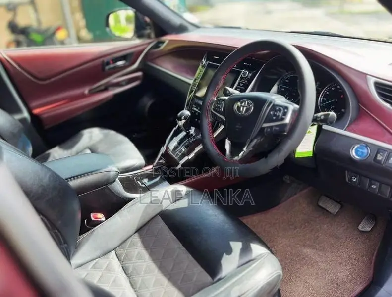 Toyota Harrier 2014