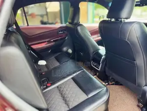 Toyota Harrier 2014