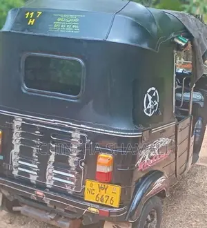 Bajaj RE 2012