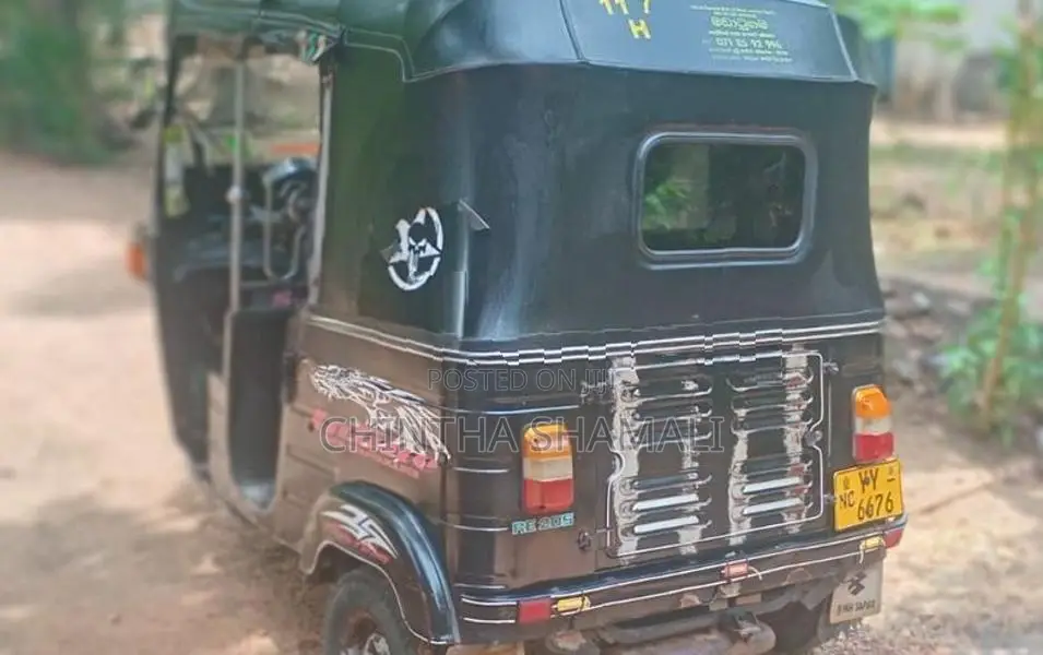 Bajaj RE 2012
