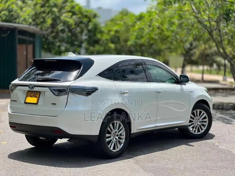 Toyota Harrier 2014