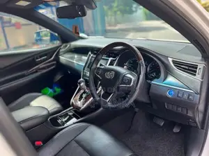Toyota Harrier 2014