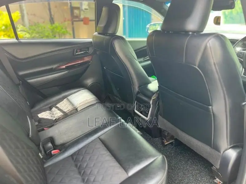 Toyota Harrier 2014