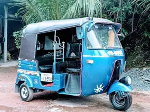 Bajaj RE 1995