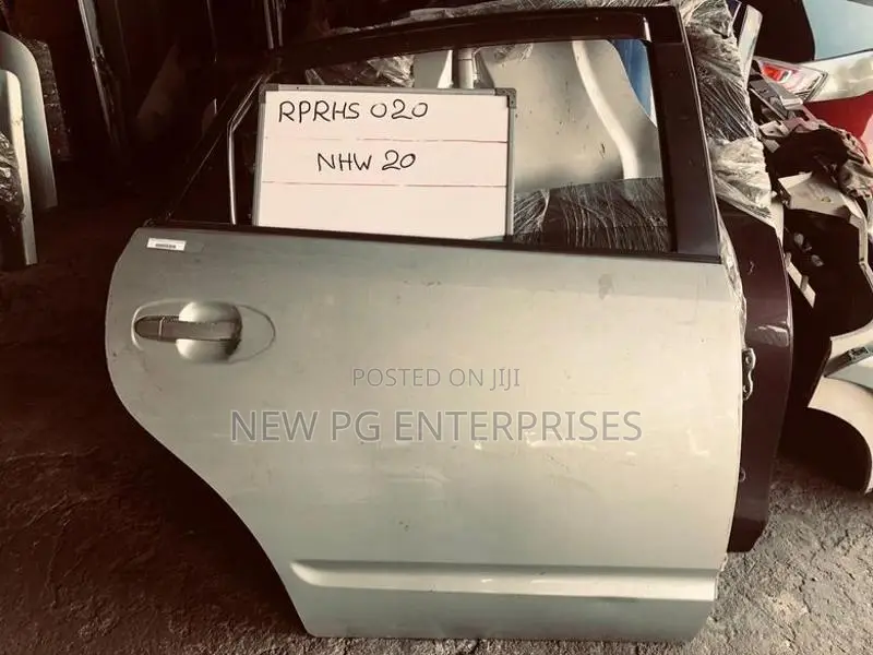 Toyota Prius NHW20 Door Rear RHS
