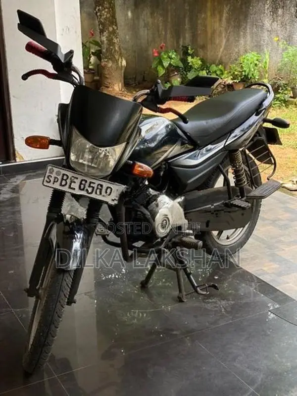 Bajaj Platina 100 2016