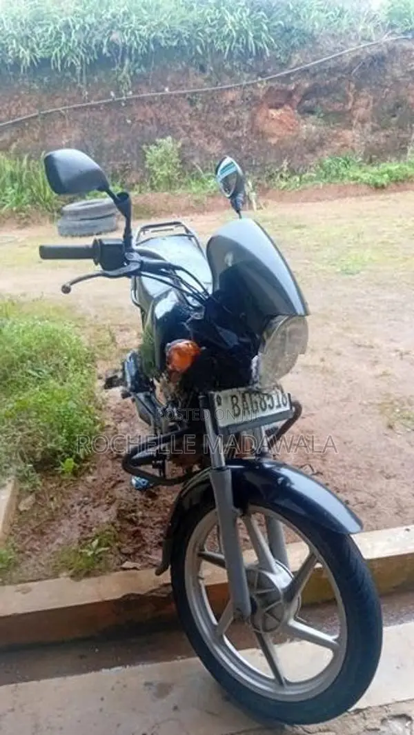 Bajaj Boxer BM 150 2012