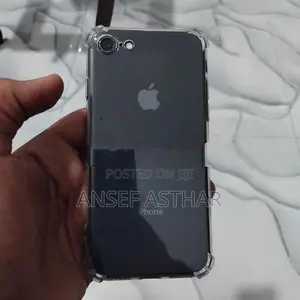 Apple iPhone 8 (Used)