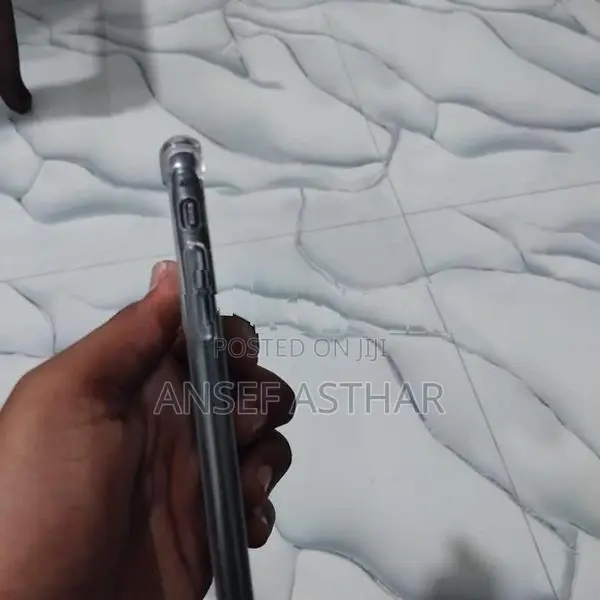Apple iPhone 8 (Used)