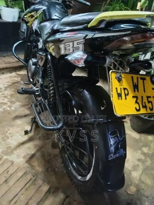 Bajaj Pulsar 135 LS 2011