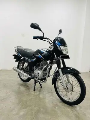 Bajaj CT100 2012