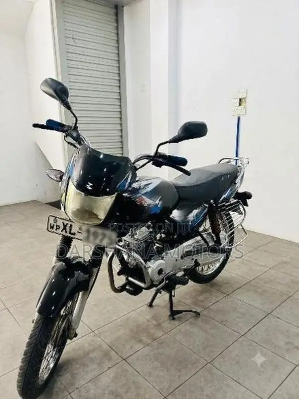 Bajaj CT100 2012