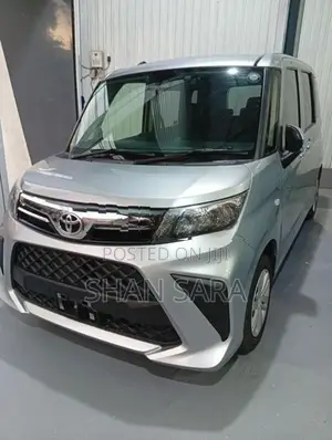 Toyota Roomy X 2023