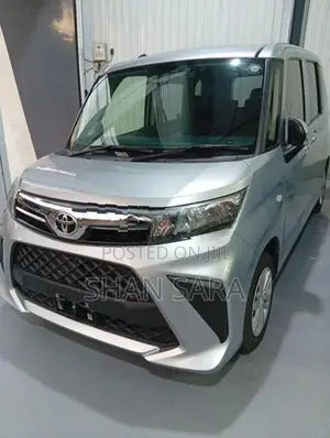 Toyota Roomy X 2023