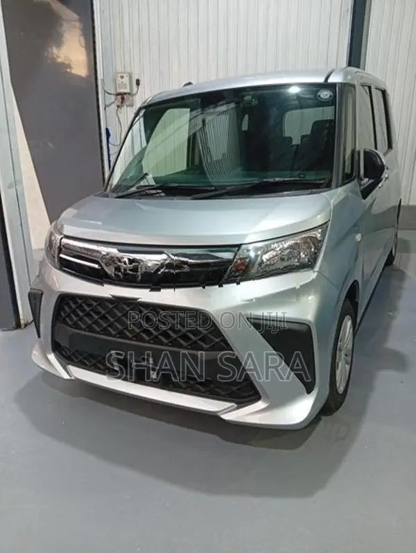 Toyota Roomy X 2023