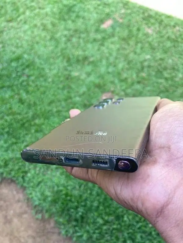 Samsung Galaxy S22 Ultra (Used)