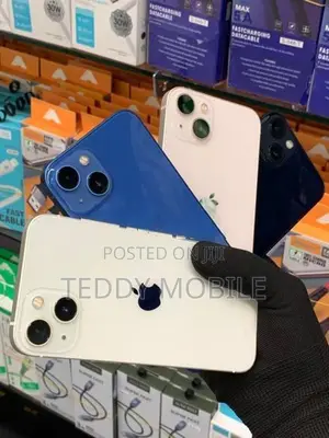 Apple iPhone 13 (Used)