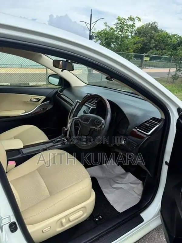 Toyota Premio G Superior 2017