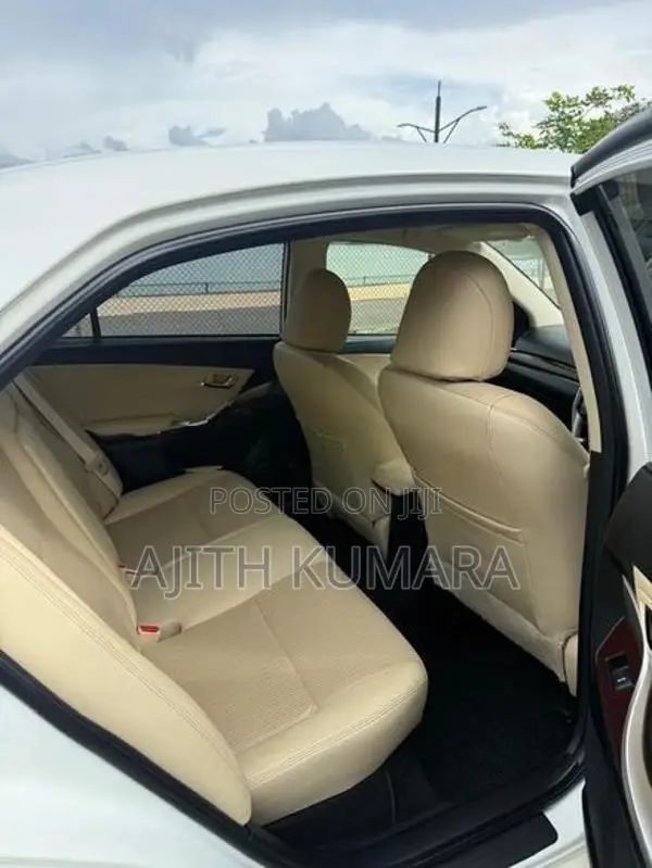 Toyota Premio G Superior 2017