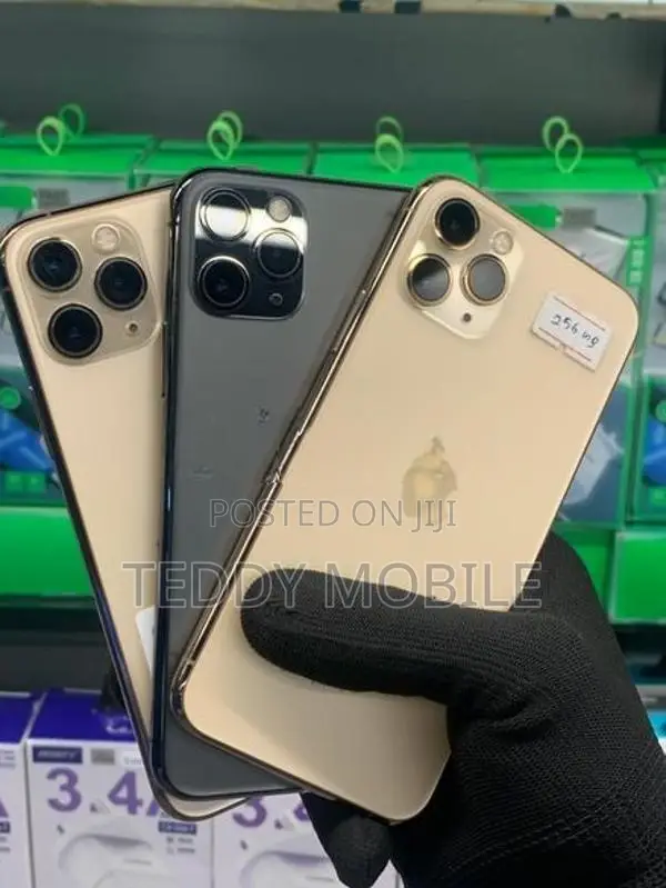 Apple iPhone 11 Pro 256GB (Used)