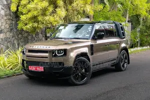 Land Rover Defender X-Dynamic 1of 1 Spec 2026